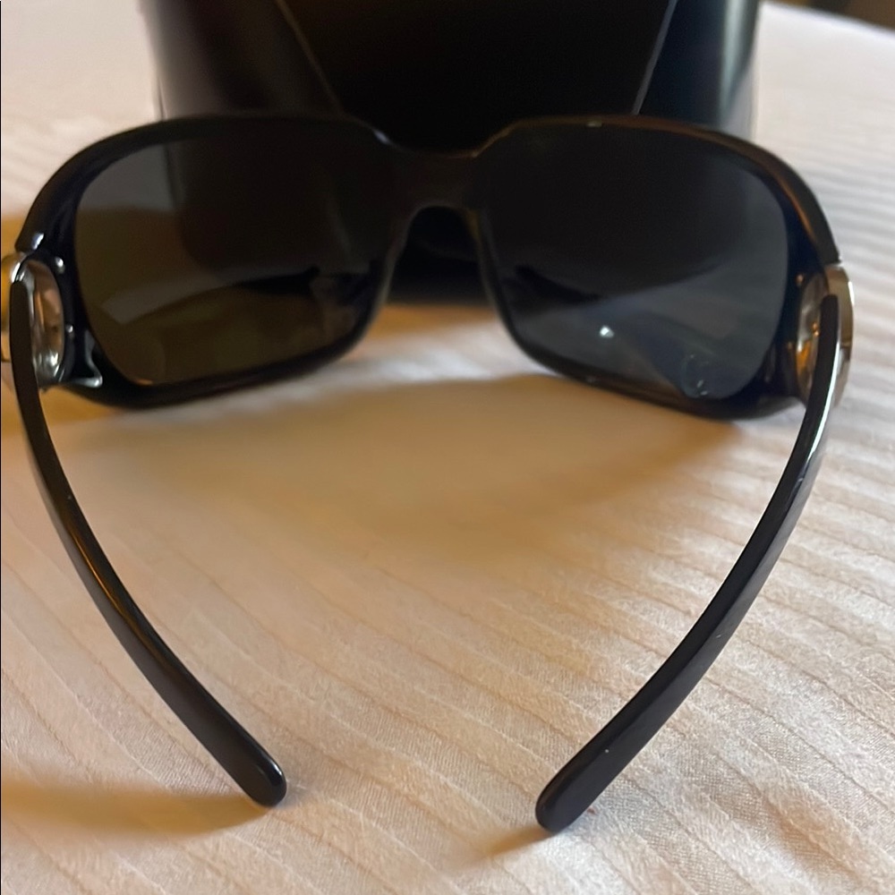 Chanel Black Sunglasses - Picture 4 of 8
